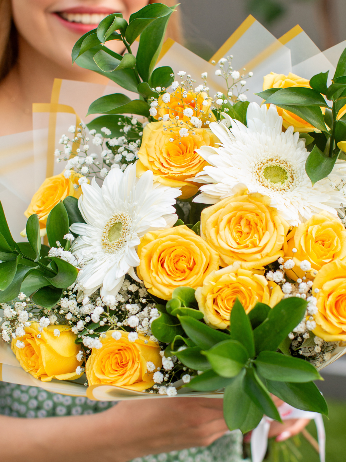 Ramo de Rosas Amarillas con Gerberas