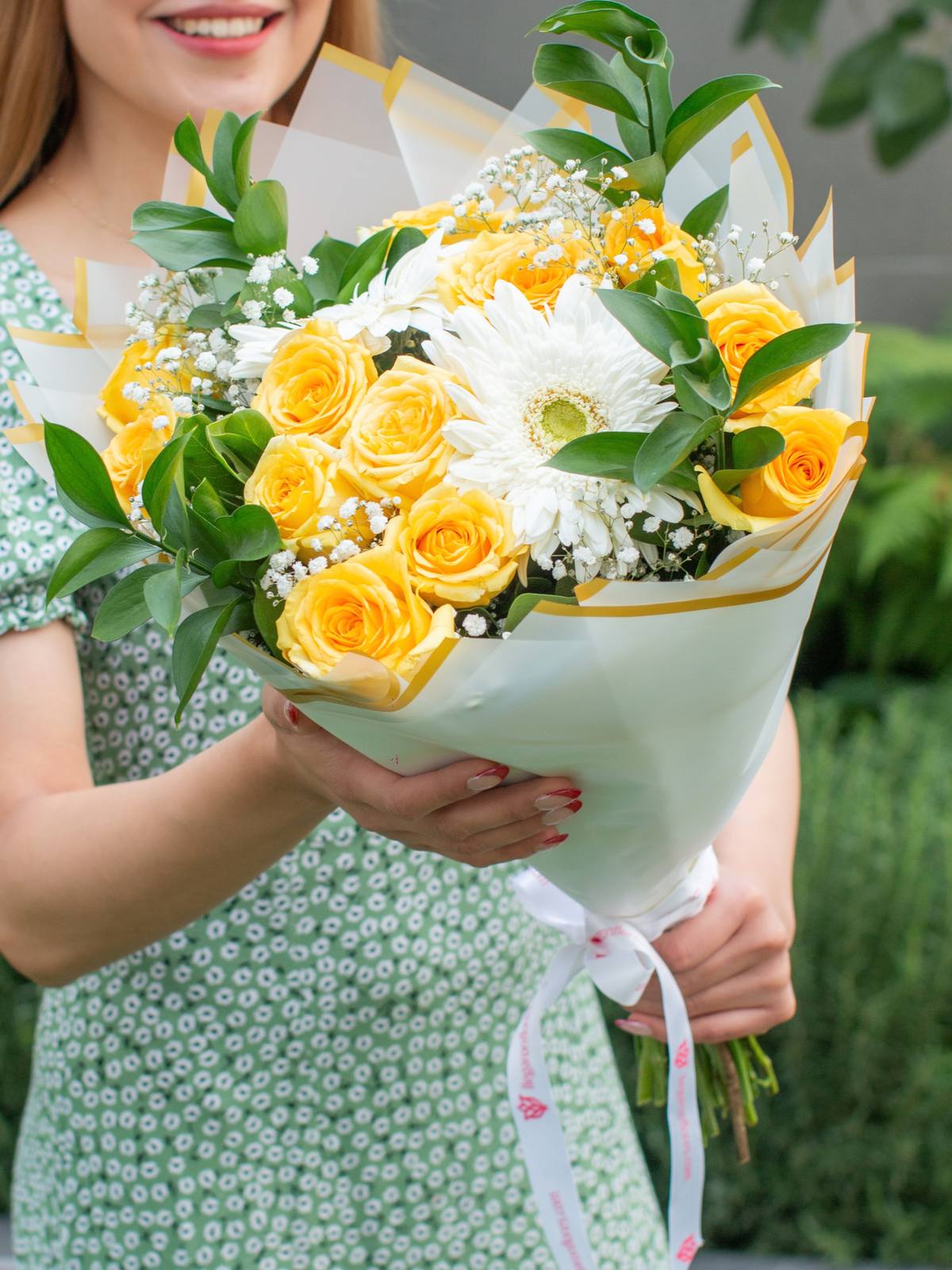 Ramo de Rosas Amarillas con Gerberas